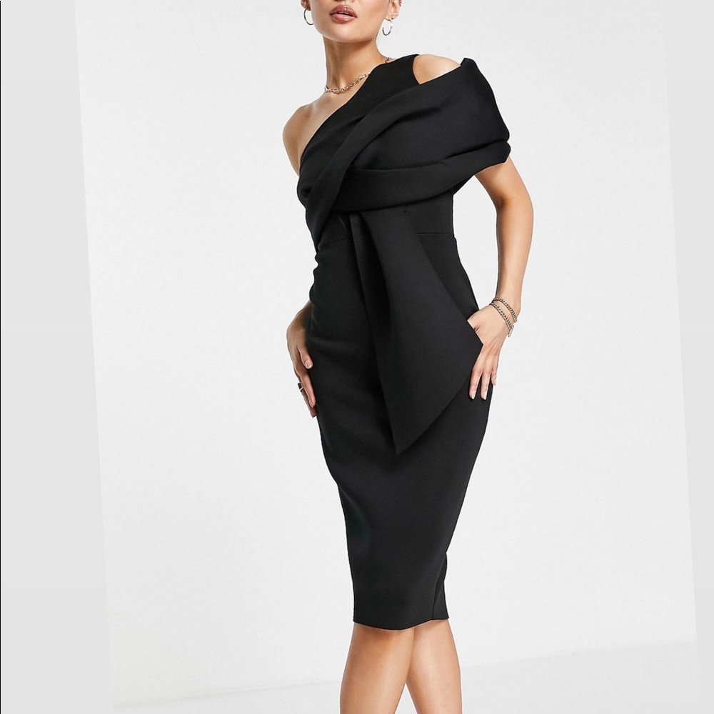 Peekaboo shoulder pencil dress